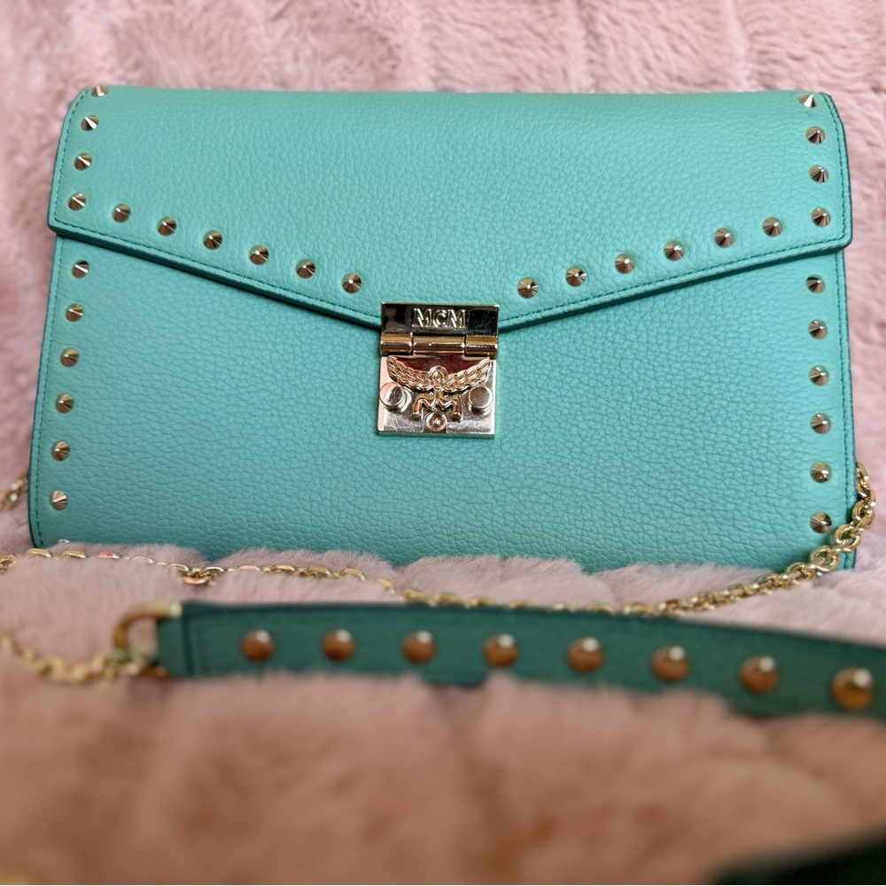 BARELY USED! Mint MCM crossbody wallet/purse!